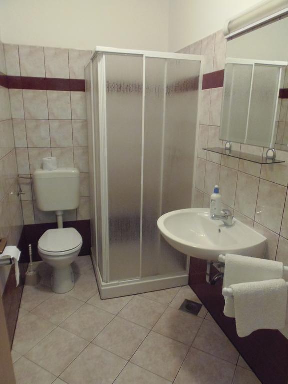 Milos Apartment Pula Bilik gambar